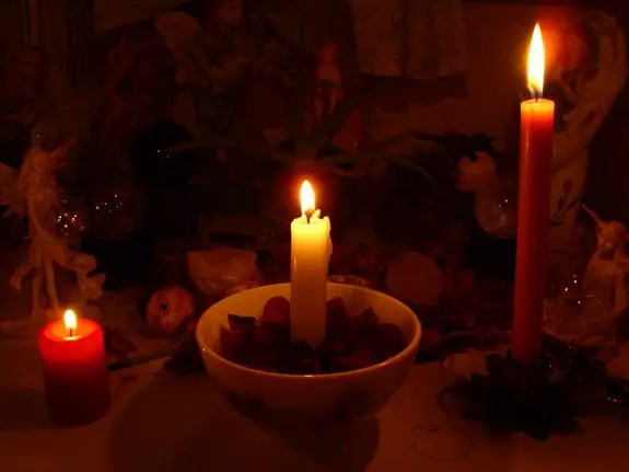 Envoûtement Amoureux qui Fonctionne : Le Rituel Mystique pour Attirer ou Faire Revenir&nbsp;l’Amour